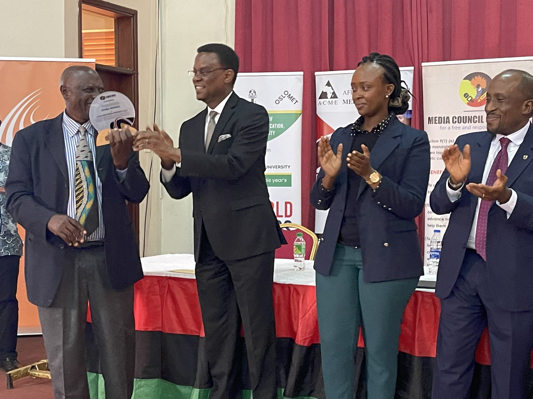 Drake Sekeba receives his journalism lifetime achievement award